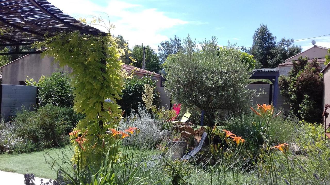 Eclats Du Sud Hebergements "Les Lavandes" Ou "Les Romarins" Meubles De Tourisme Classes 3 Etoiles Auriol Buitenkant foto