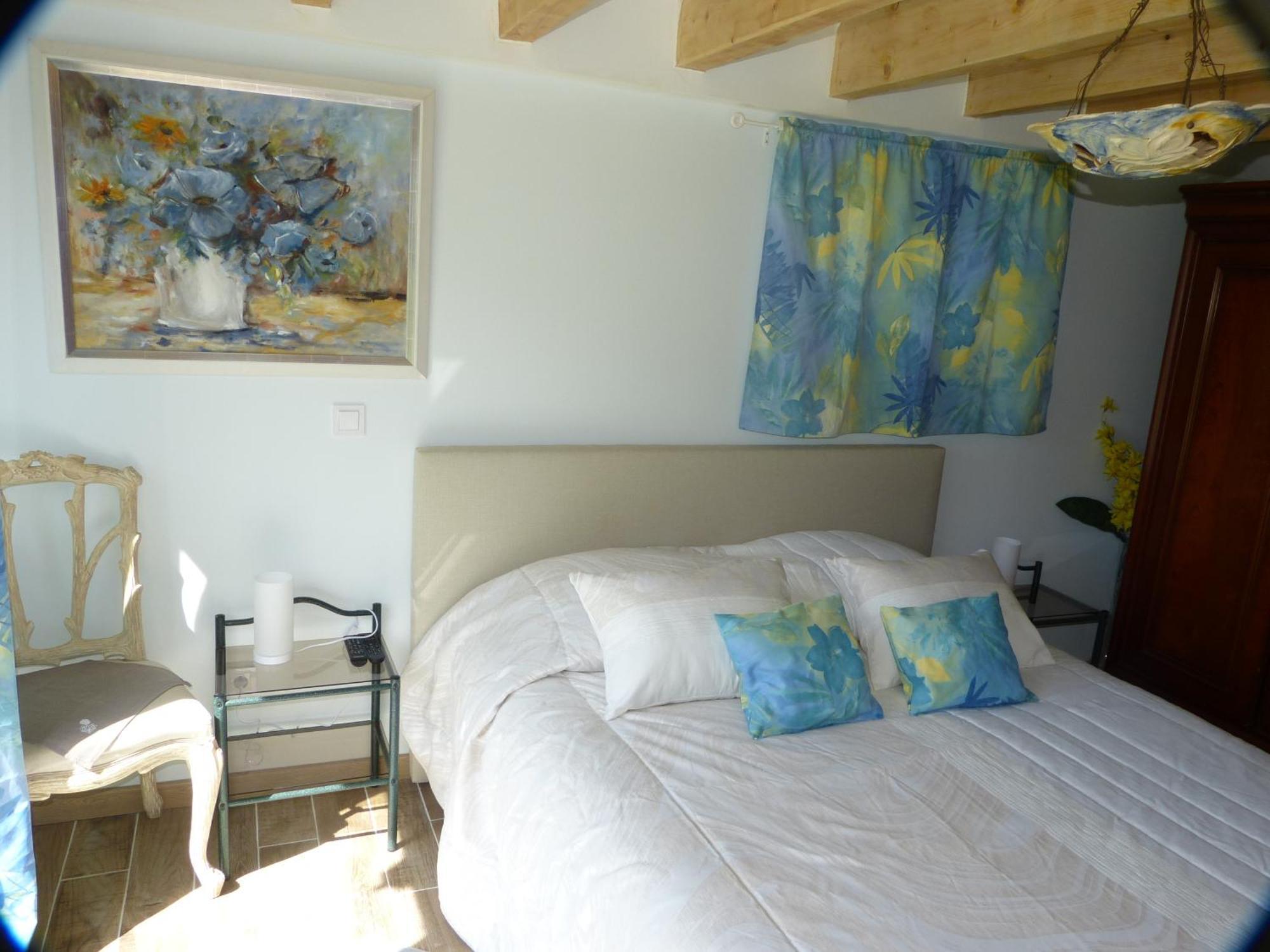 Eclats Du Sud Hebergements "Les Lavandes" Ou "Les Romarins" Meubles De Tourisme Classes 3 Etoiles Auriol Kamer foto